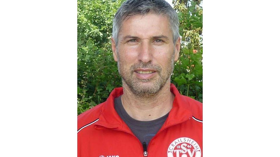 Peter Hartbrich kümmert sich um die Torspielerinnen des TSV Crailsheim.