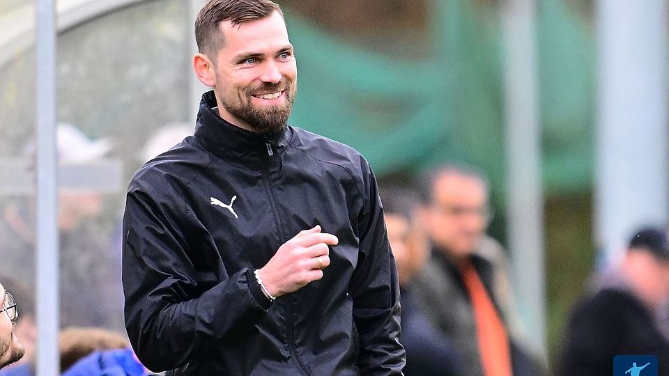 Coach Philip Messingschlager und sein FSV Erlangen-Bruck wollen im kommenden Duell weitere drei Punkte vor der Winterpause einfahren. 