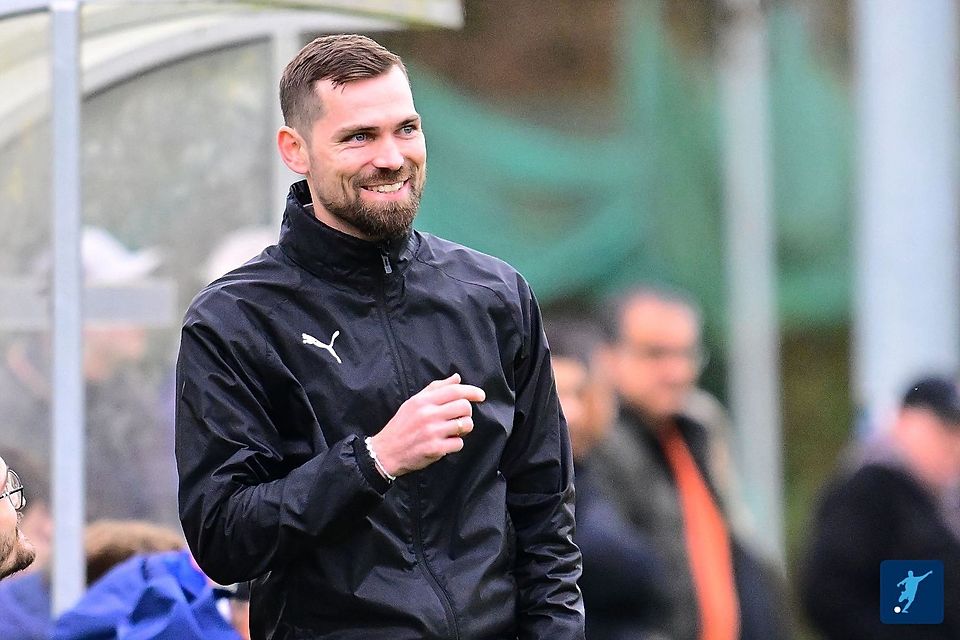 Coach Philip Messingschlager und sein FSV Erlangen-Bruck wollen im kommenden Duell weitere drei Punkte vor der Winterpause einfahren. 