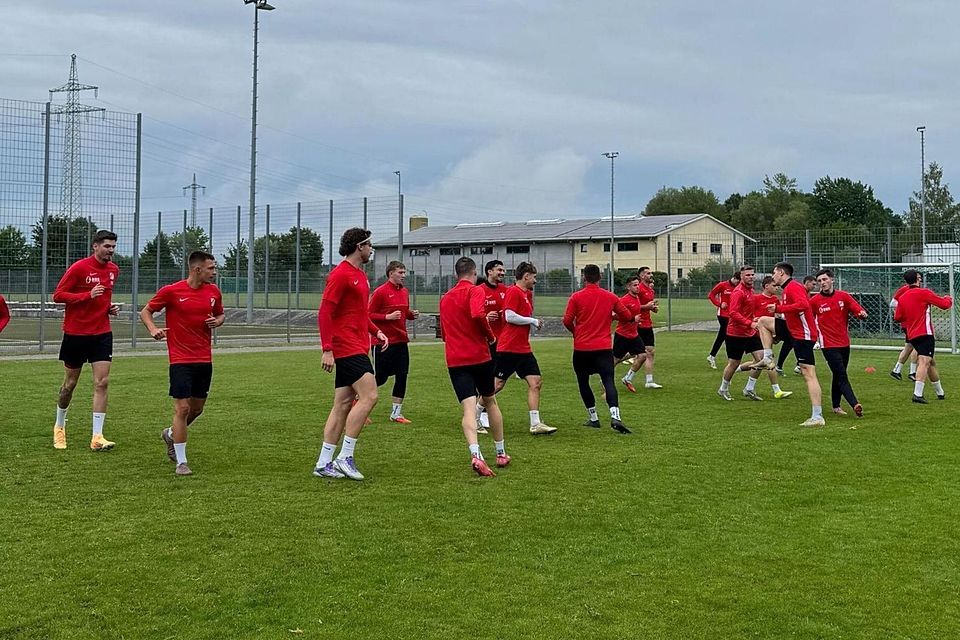 Kreuz und quer beim Auftakttraining: Forstinnings Kicker sind zurück auf dem Platz und bereiten sich auf die Landesliga-Saison vor