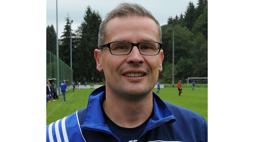 Stefan Ding, Trainer des FC Züsch/Neuhütten/Damflos TV-Foto: Breit