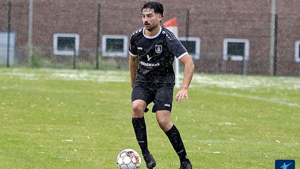 Der VFB Rheingold bleibt nach einem Spektakel im Paradiesstadion an den Topteams dran.