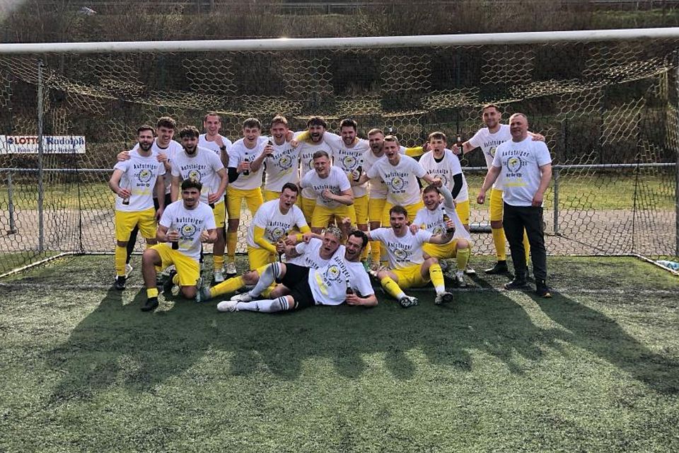 Der VfB Marsberg setzt sich als erstes Team aus Westfalen die A-Liga-Krone auf. Der VfB Marsberg setzt sich als erstes Team aus Westfalen die A-Liga-Krone auf.