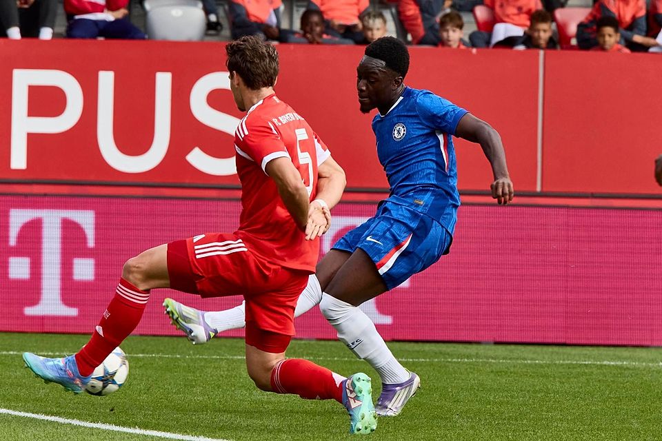 Genesis Antwi bringt die Gäste mit diesem Schuss in Front.