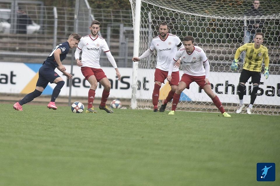 Nach zwei Saisons in Salmrohr ging Dominik Thömmes (rechts im Bild) im Sommer nach Morbach, kam aber dort nur zu insgesamt drei Einsätzen