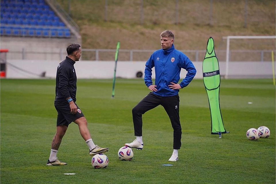 Philipp Hilmer (re.) in Diensten der Nationalmannschaft Liechtensteins. Philipp Hilmer (re.) in Diensten der Nationalmannschaft Liechtensteins.
