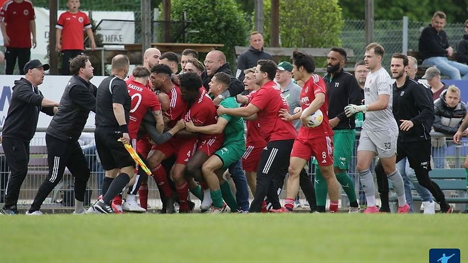 Beim letzten Aufeinandertreffen der beiden Teams ging es gut zur Sache. 
