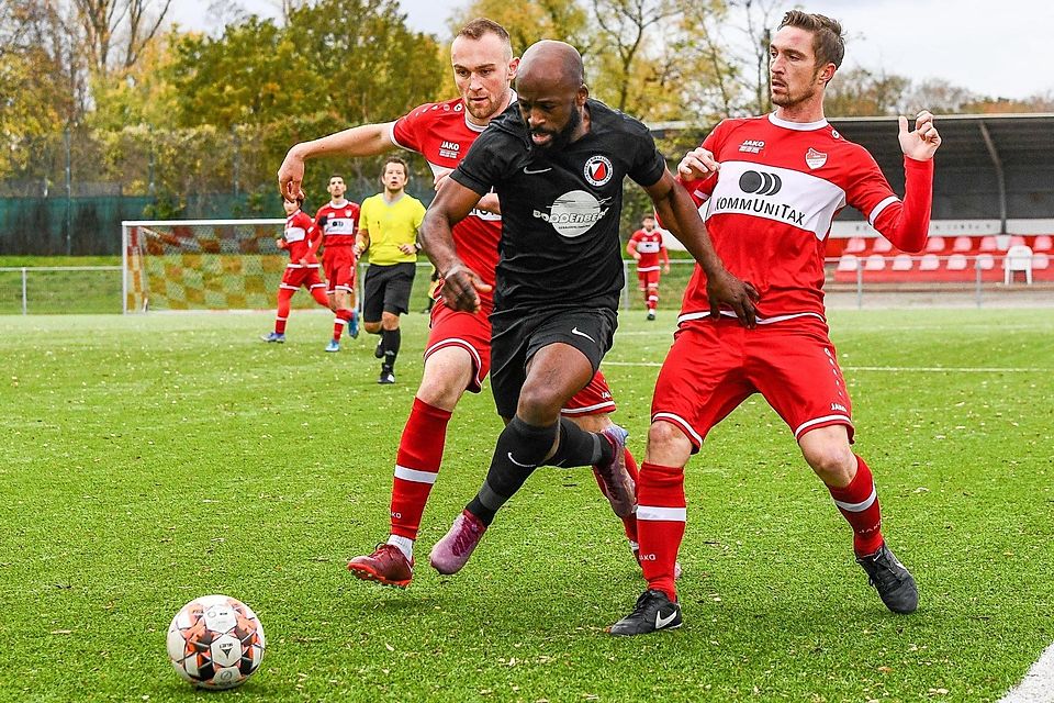 Trotz erheblicher Schwierigkeiten in der Hinrunde, bleibt Rhenania Lohn optimistisch, den Klassenerhalt in der Bezirksliga zu schaffen.