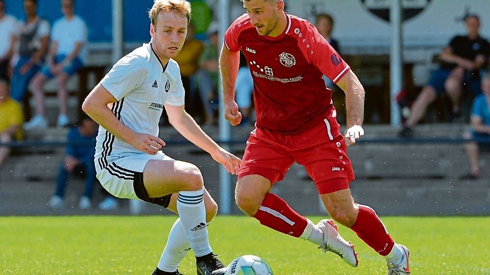 Trennten sich 1:1: die Sportfreunde Lechtingen (in Weiß) und der SSC Dodesheide (in Rot).