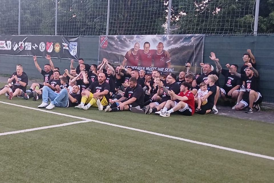 Der neue Landesligist SV Schnappach in Feierlaune Der neue Landesligist SV Schnappach in Feierlaune