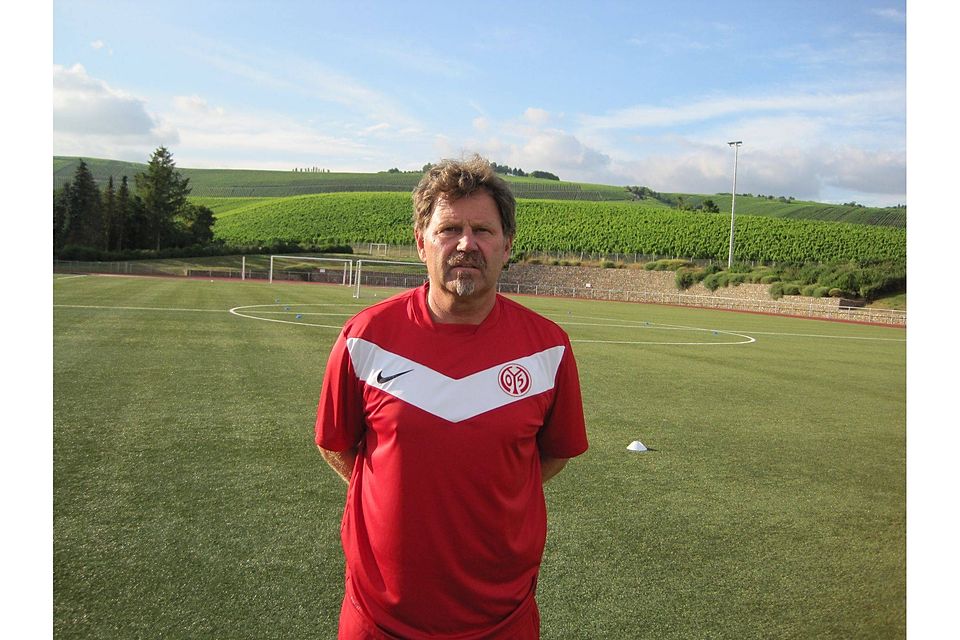 Hat mit der Spvgg Eltville Großes vor: Eltvilles neuer Jugendtrainer Werner Orf. Foto: Theo Hendrikson