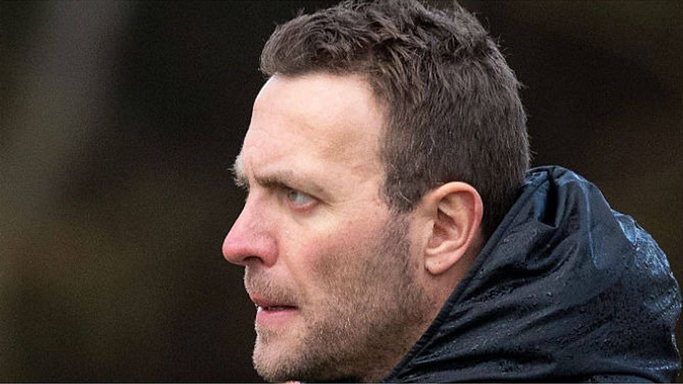 Ernste Miene bei Uli Bärmann: Heute Abend wird sich der Löffinger Trainer seine Enttäuschung von der Seele reden. | Foto: Wolfgang Scheu