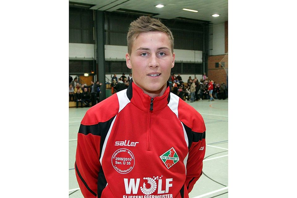 Ein Bild aus alten Tagen: Tom Schmidt, noch im Dress des Frankfurter FC Viktoria, bevor er zu Werder Bremen gewechselt ist. Foto: Michael Benk