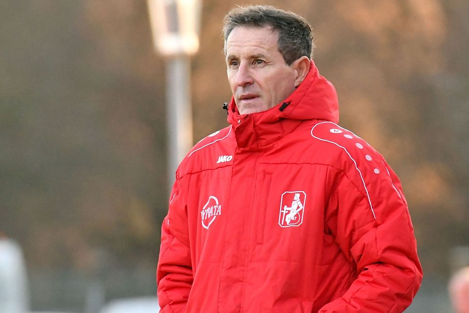 Geht der Blick von Trainer Janos Radoki Richtung Regionalliga? Die Lizenz will sein TSV Schwaben schon mal beantragen.