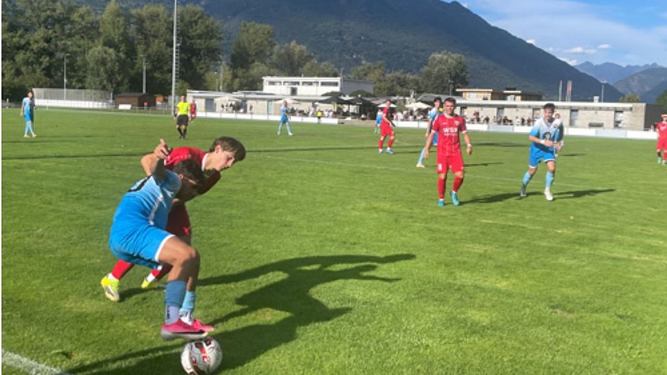 Lachen/Altendorf liess sich beim FC Gambarogno-Contone den Sieg kurz vor Schluss noch aus der Hand nehmen.