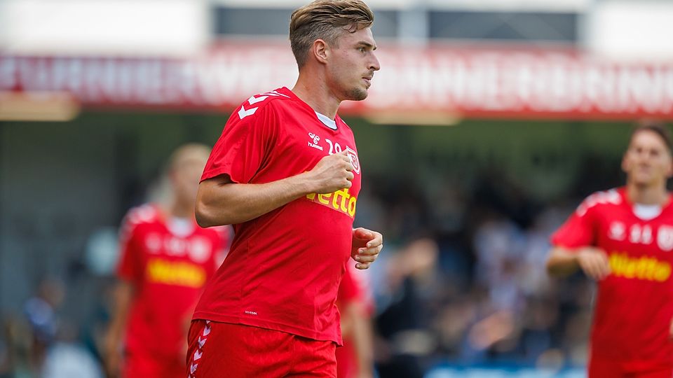 Stand letzte Saison noch bei Erzgebirge Aue unter Vertrag: Der neue Jahn-Mittelstürmer Elias Huth.