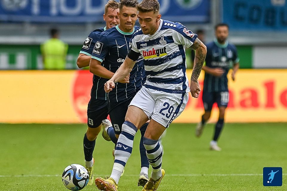 Joshua Bitter will mit dem MSV Duisburg den direkten Wiederaufstieg schaffen.