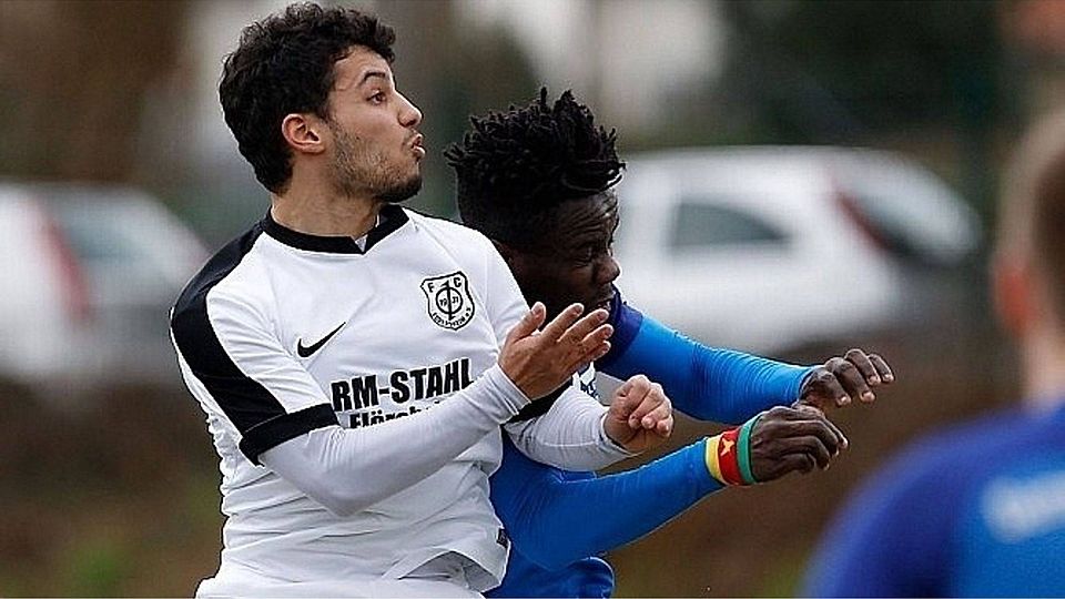 Turgay Akbulut schoss nicht nur seine Mannschaft mit drei Treffern zum Sieg, sondern entschied auch das Torjägerduell mit Felix Baum klar für sich. F: Lorenz