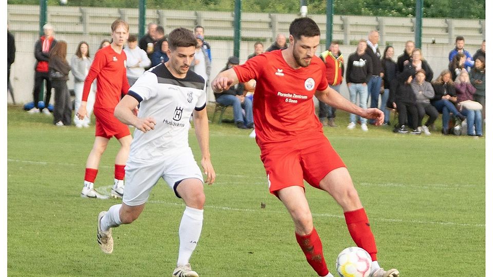 Kein Glück im Abschluss hatten die Kreisliga-Fußballer des TSV Gilching II um Maximilian Michl (r.) am Mittwoch.