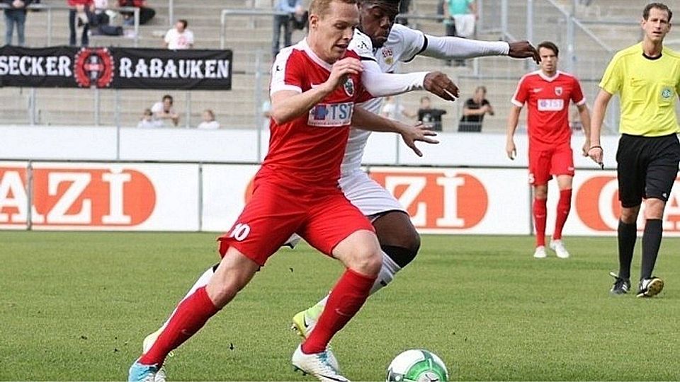 Alles geben heißt es für Wormatia Worms (in rot) für die nächste Verbandspokalpartie. Archivbild: Lommel