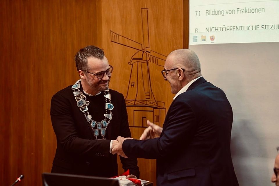 Philipp Knappmeyer bei seiner Vereidigung als Bürgermeister im November.