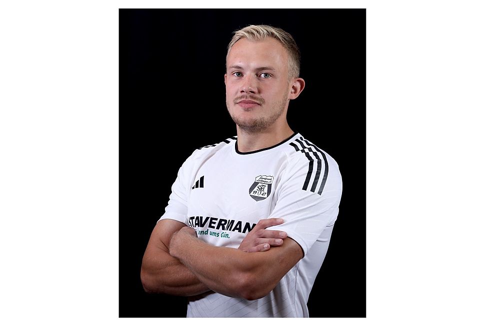 Julian Lüdecke erzielt das Tor des Tages für SF Lechtingen. Julian Lüdecke erzielt das Tor des Tages für SF Lechtingen.