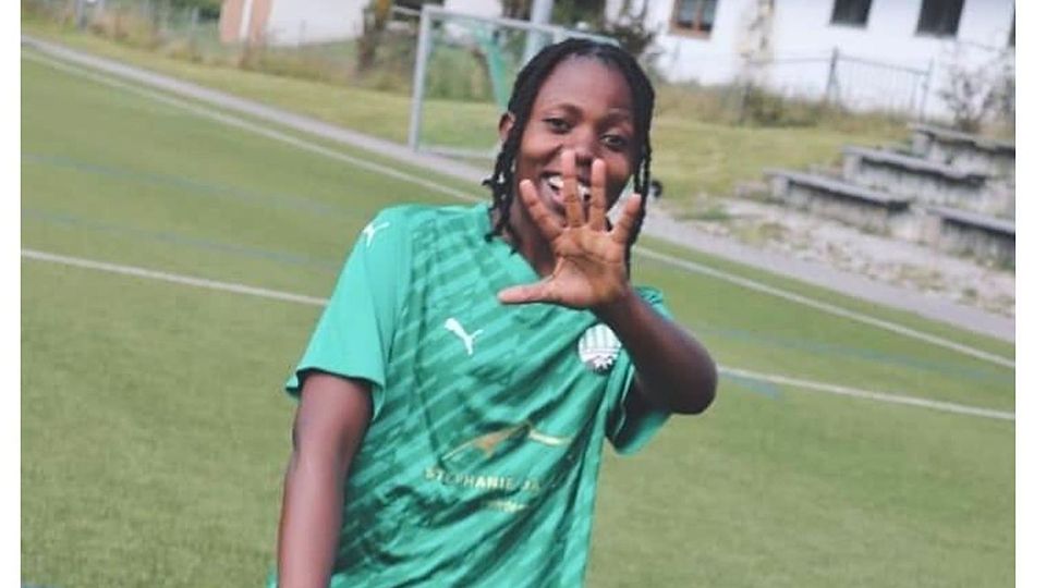 Die Tölzerin Molly Kabamooli hat beim FC Oberau eine neue Familie gefunden.