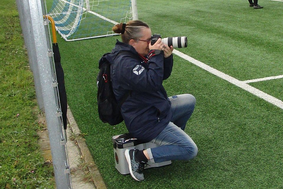 Seit über vier Jahren als FuPa-Fotografin auf den Sportplätzen unterwegs: Andrea Wahl. 