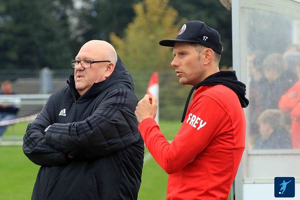 Rüdiger Fuhrmann (links) ist nicht mehr Übungsleiter des ASV Cham. Die Nachfolge tritt der bisherige Co-Trainer Christian Ranzinger an.