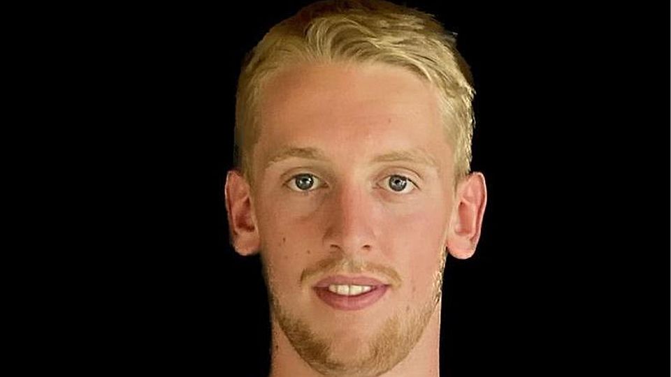 Sebastian Sellmeier schoss seine Aßlinger per Elfmeter in Führung.