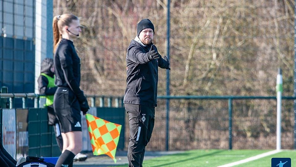 Jonas Spengler bleibt Trainer der Frauen von Borussia Mönchengladbach.