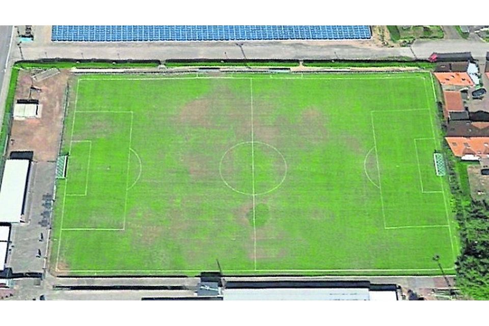Das Stadion an der Waldstrasse ist die Heimspielstätte des SV Alemannia Waldalgesheim. F: Waldalgesheim + Google Maps