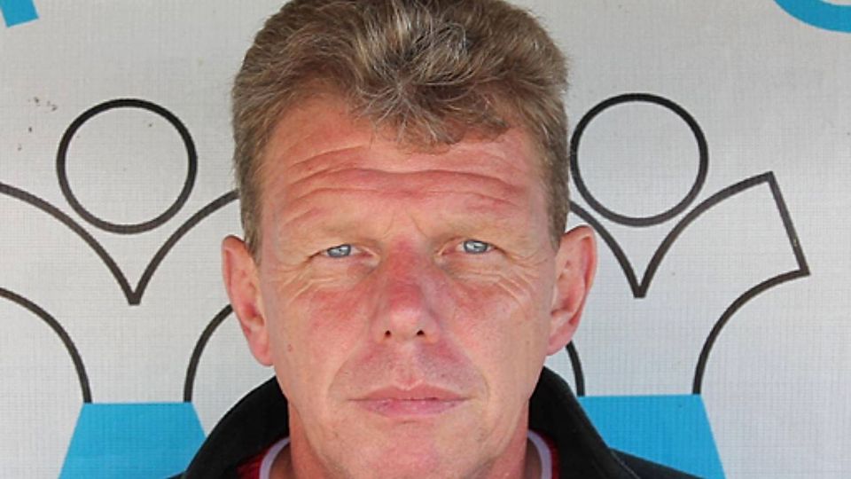 Tho­mas Haal, neu­er Trai­ner der Vee­ner Be­zirks­li­ga-Fuß­bal­ler.