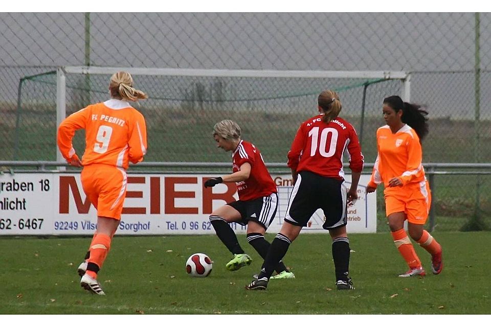 Die Damen des FC Pegnitz (orange) möchten am Sonntag wieder punkten. F: