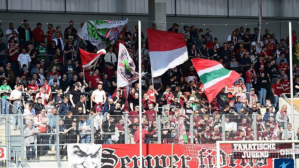 Die RWO-Fans wollen in Bonn geschlossen in Rot auftreten.