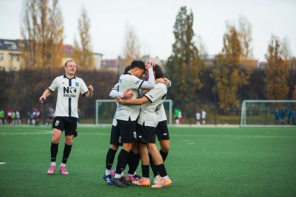 FC Inter jubelt als Tabellenführer der Landesliga-Staffel 1