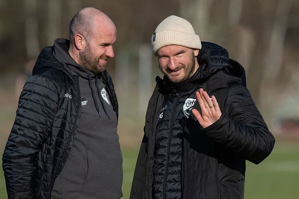 Brüderliches Treffen beim Testspiel: B... und Michael Gallmann (FC Schlüchttal) | Foto: Wolfgang Scheu Brüderliches Treffen beim Testspiel: Benjamin Gallmann (rechts/ DJK Donaueschingen) und Michael Gallmann (FC Schlüchttal) 