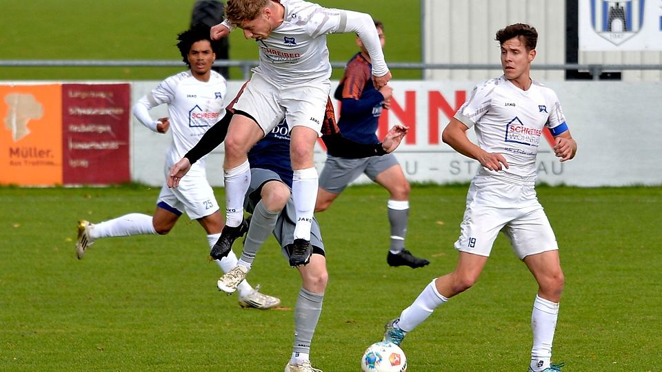 Es war ein umkämpftes Derby in Langerringen. Am Ende konnte der TSV Bobingen seine Serie mit elf nicht verlorenen Spielen in Folge fortsetzen.