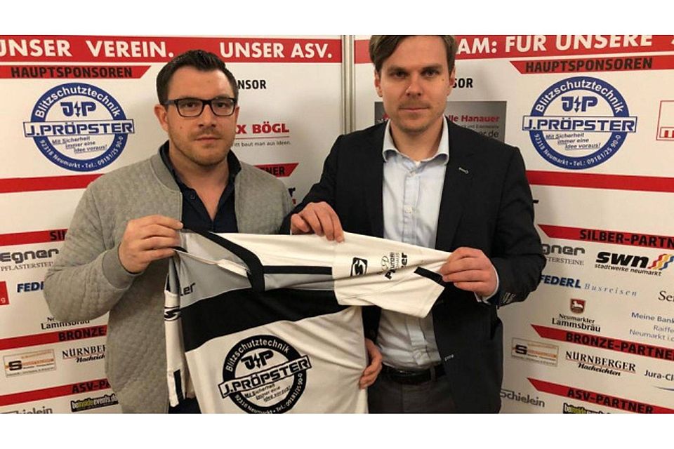 Tobias Ochsenkühn (re.) und Benedikt Thier wollen den ASV Neumarkt vor dem Sturz in die Landesliga bewahren. F.:Rebel