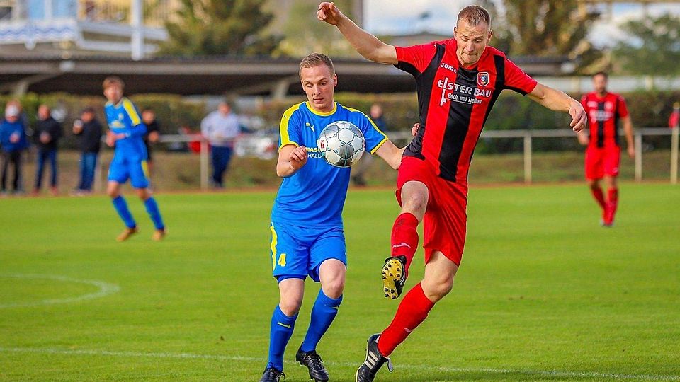 Andreas Schmidt (r.) verlässt die Eintracht aus Elster.