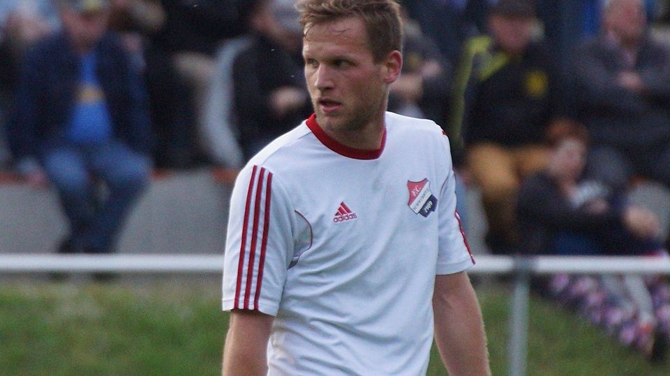 Spielertrainer Lukas Engelmann will in der Kreisliga attraktiven Fußball spielen lassen. Foto: Dellert