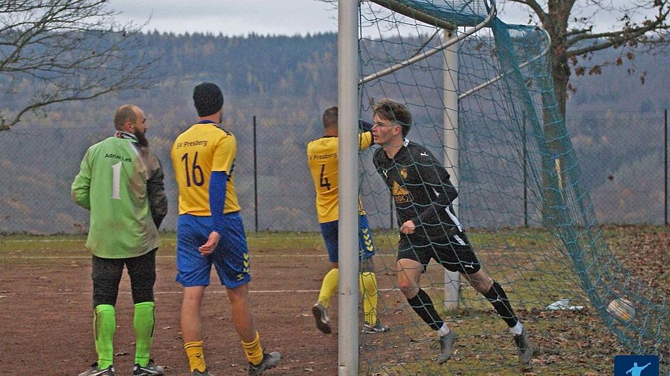 Hartplatz-Action zwischen dem SV Presberg und dem FC Waldems am vergangenen Wochenende.