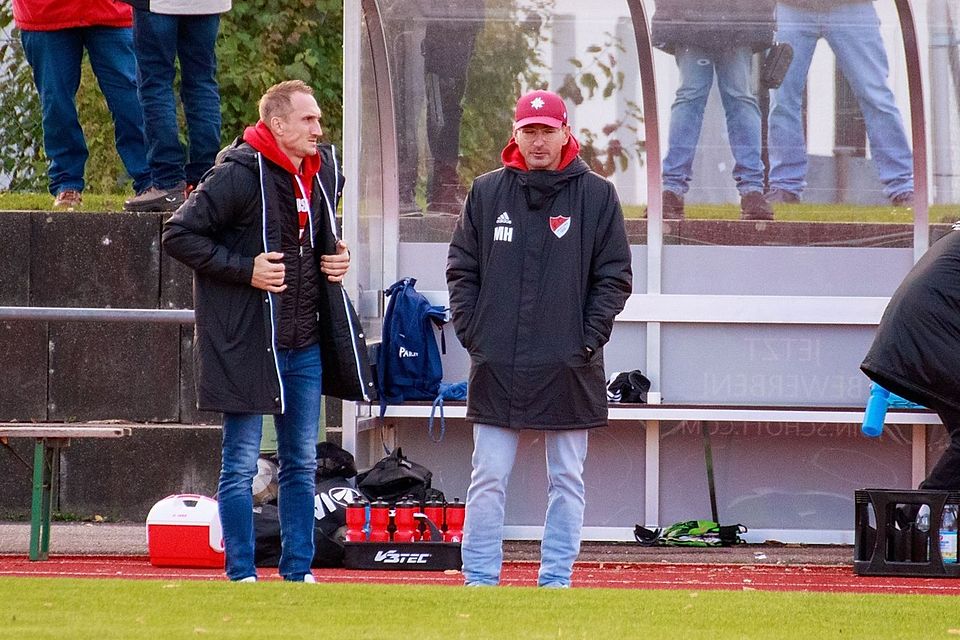 Co-Trainer Daniel Skora und Chefcoach Michael Heckner leiten auch in der kommenden Saison die Geschicke beim FC Ergolding.