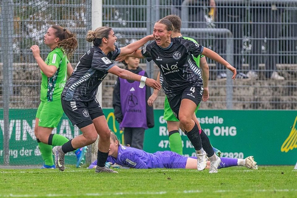 Der VfR Warbeyen bejubelt das zwischenzeitliche 1:0.