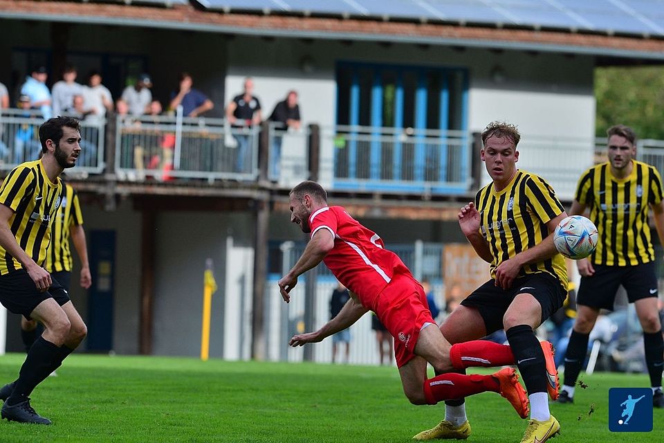 Die DJK Vornbach möchte den 1. FC Passau gerne zu Fall bringen 