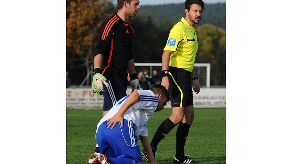 Mehrmals nicht einverstanden, waren die Pettstädter mit dem Schiedsrichter. Foto: Peter Mularczyk
