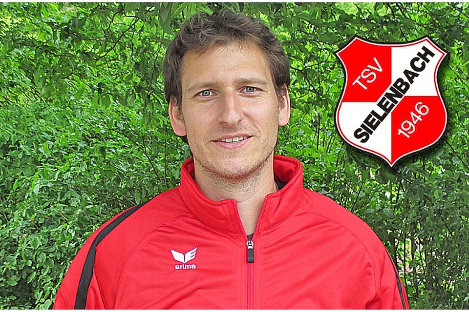 Spielertrainer Daniel Nowak bleibt für ein weiteres Jahr beim Kreisklassisten TSV Sielenbach.  Foto: Reinhold Rummel
