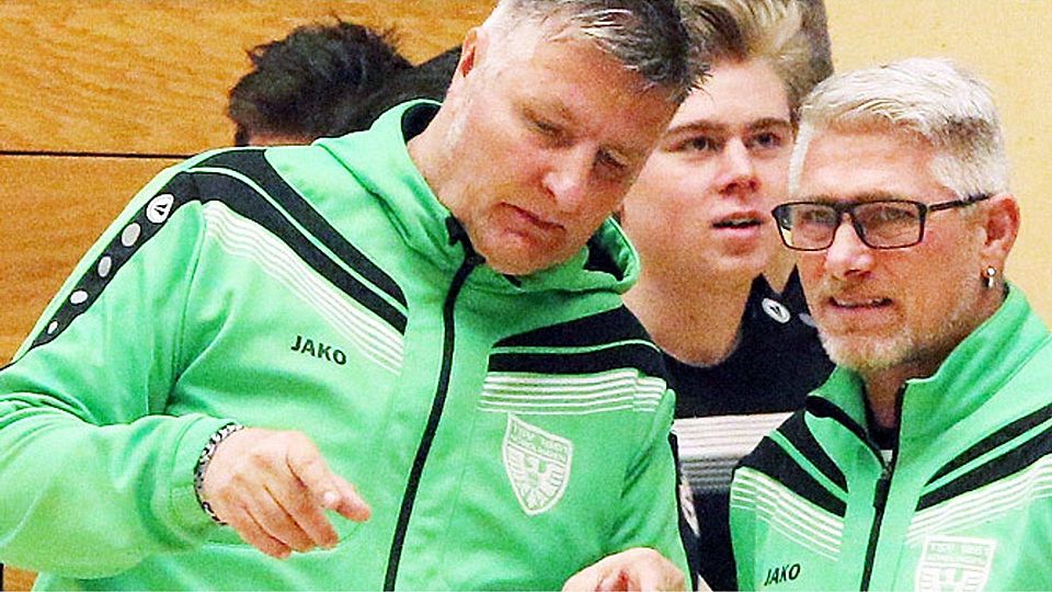 Noch coacht Mario Brettnscheider (links) zusammen mit Wolfgang Meyer den Nördlinger Nachwuchs, kommende Saison wird der ins Männerlager zurückkehren und den SV Holzkirchen übernehmen.   F.: Klaus Jais