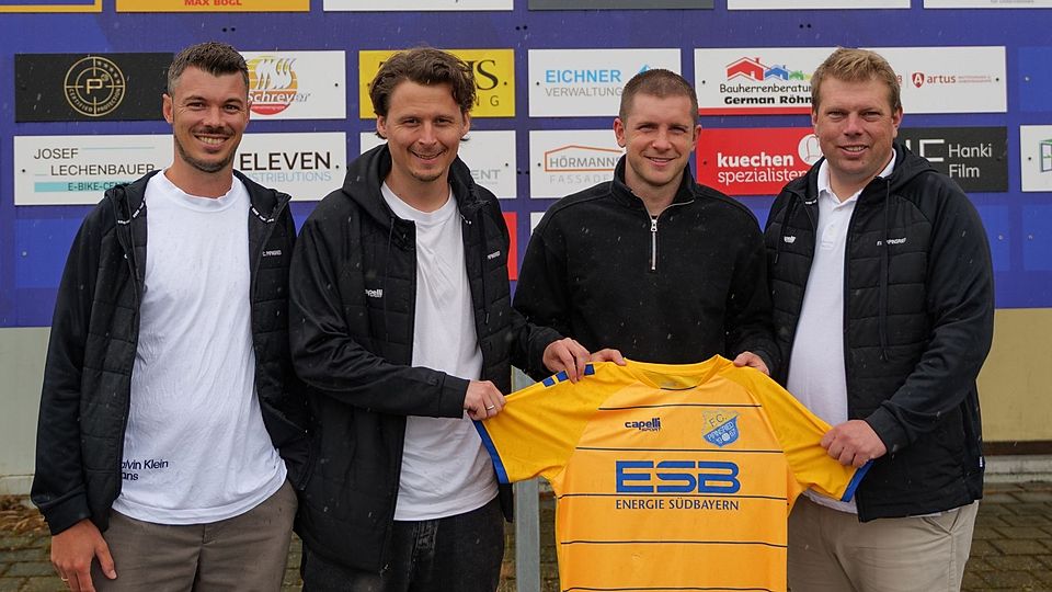 Von links nach rechts: Teammanager Sebastian Böhm, Sportlicher Leiter Johannes Müller, Patrick Weihrauch, Trainer Roman Langer.
