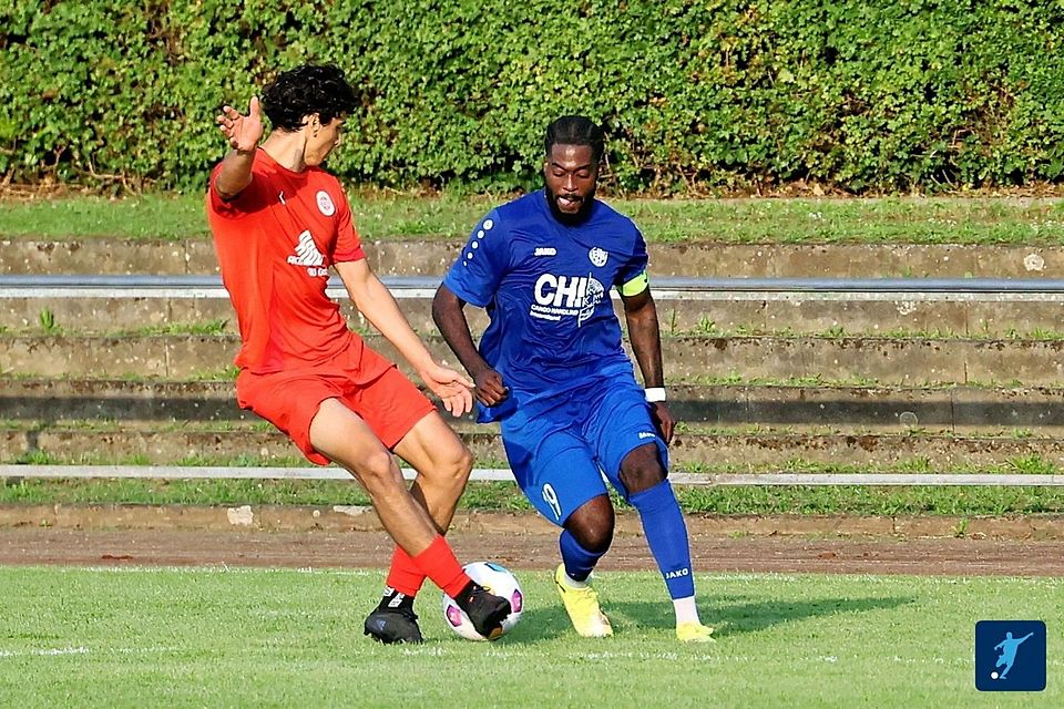 Die 02er um Derrick Amoako (r.) trauern in Dietkirchen einem möglichen Sieg nach.